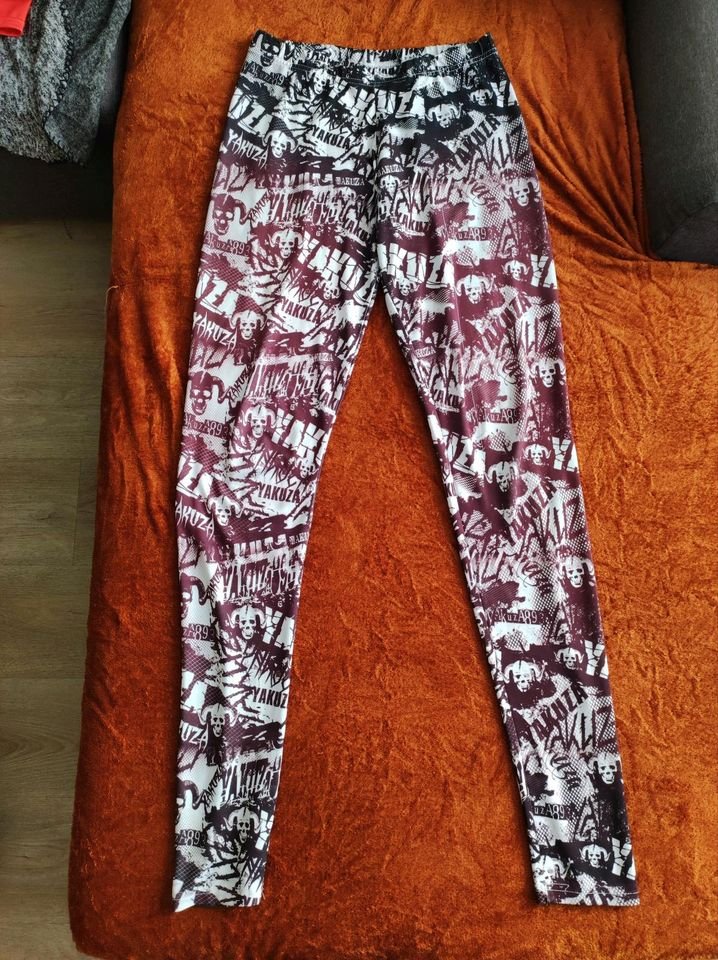 Seltene Yakuza Leggings Größe M/L abzugeben