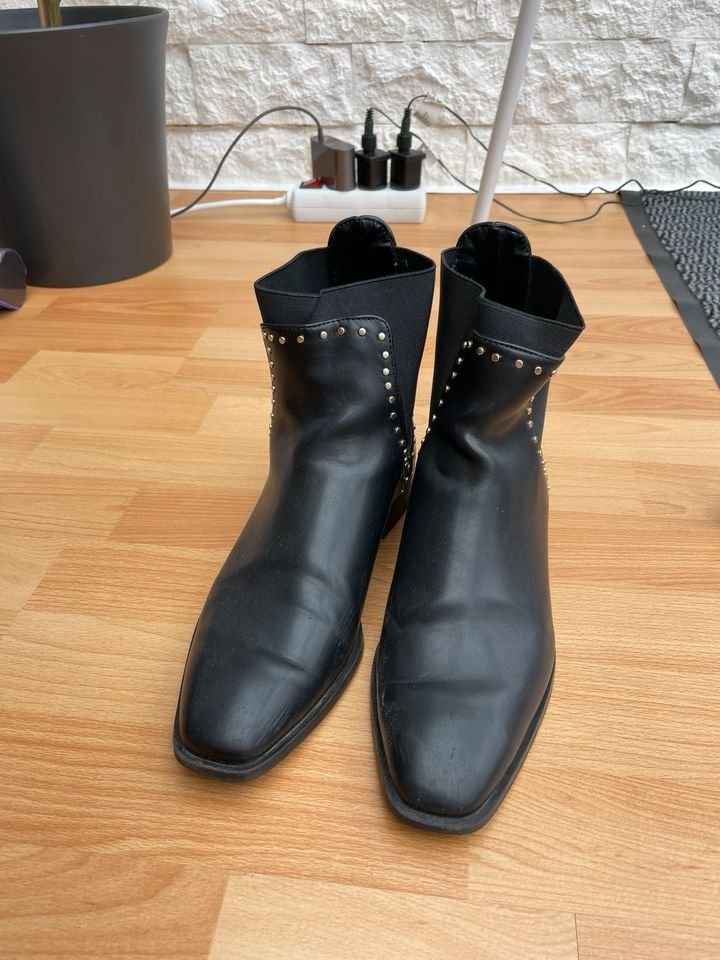 ZARA Stiefel