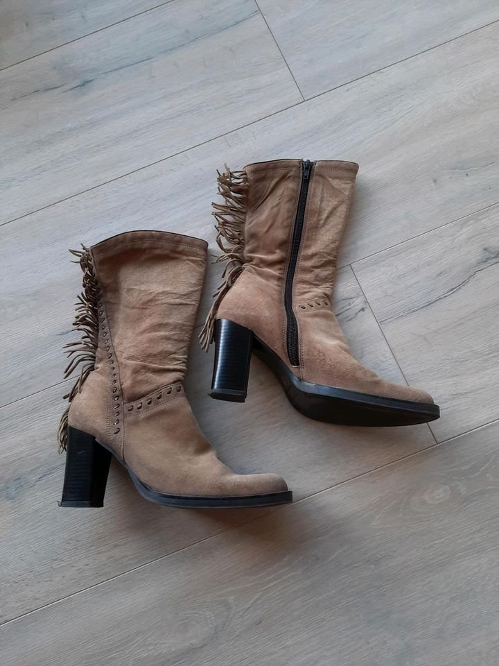 Beige-braune Stiefel, Größe 38