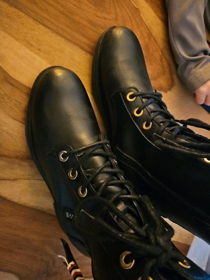 Tommy Hilfiger Stiefel Gr.37 mit einzigartigem Duft