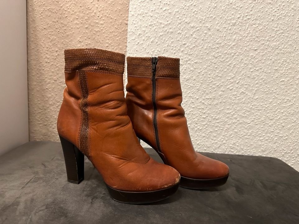 Verführerische, getragene Braune Stiefelletten Leder Gr 40