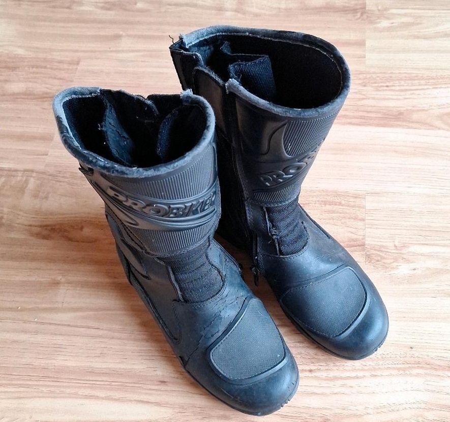 Duftende Damen Motorrad Stiefel zu verschenken!