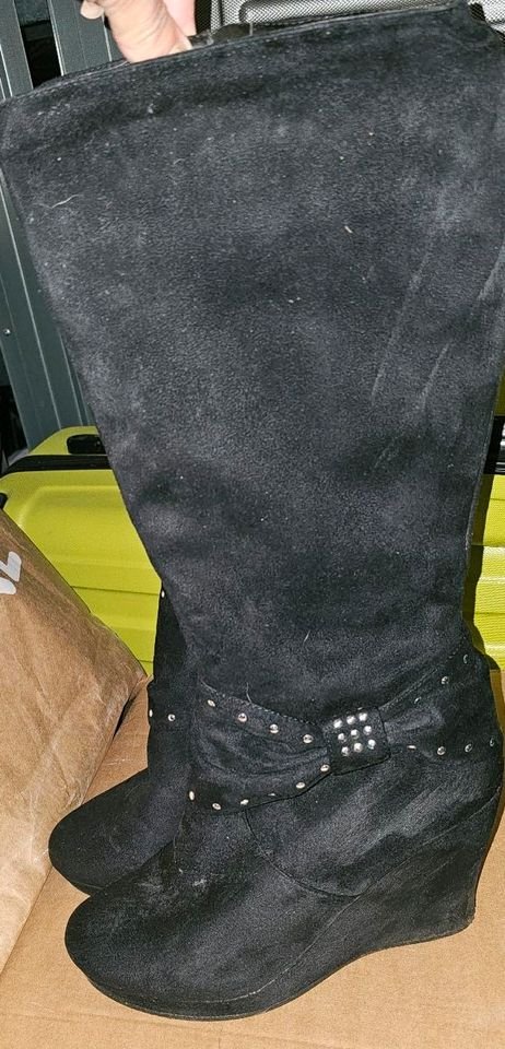 Verführerische Damen Stiefel aus weichem Leder in Größe 41