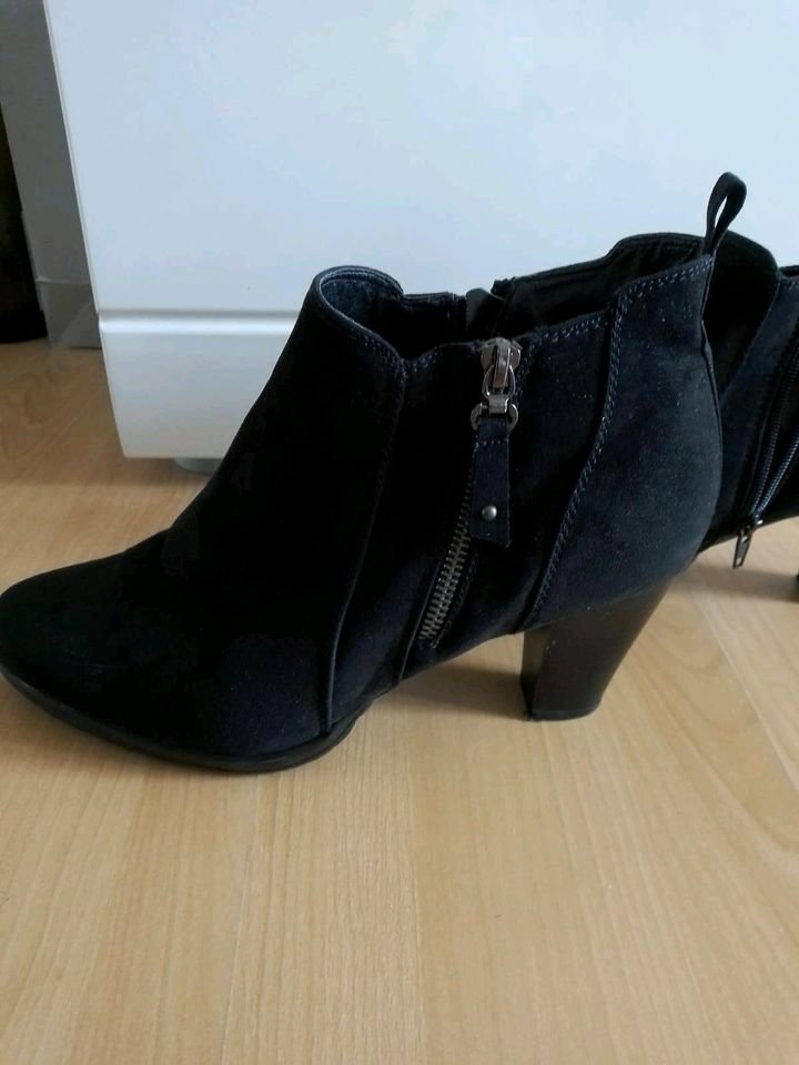 Stiefeletten mit intensivem Duft - Größe 41