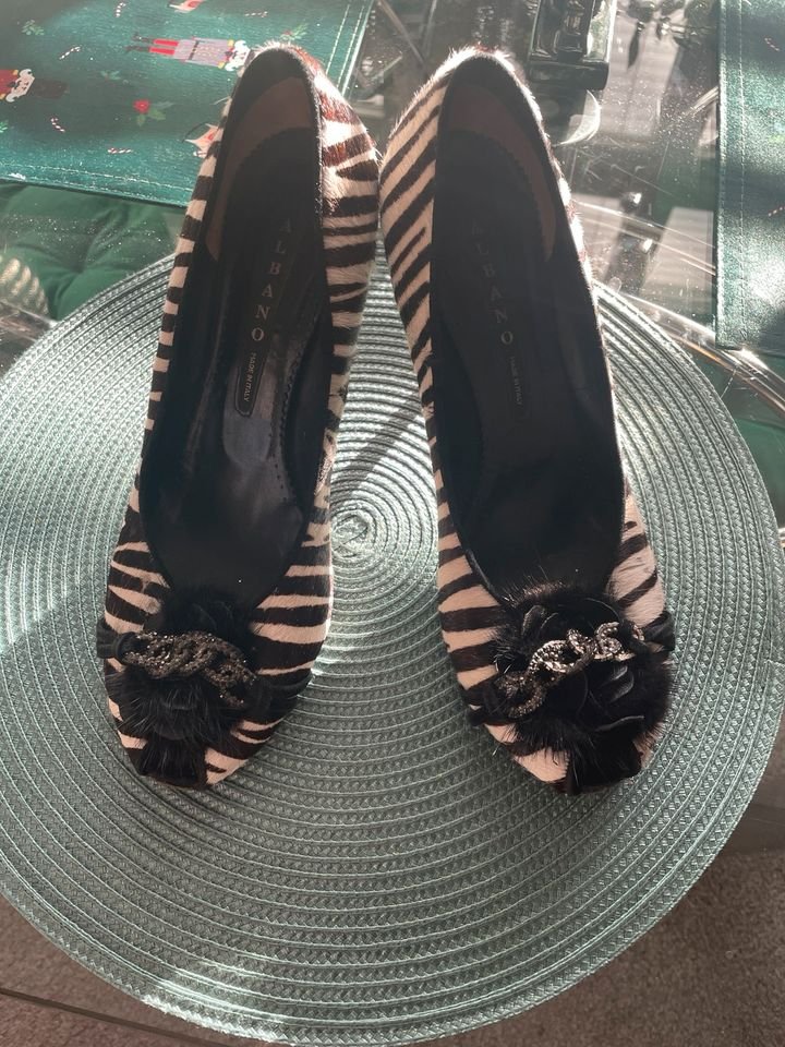Echtleder Zebra-Pumps 41
