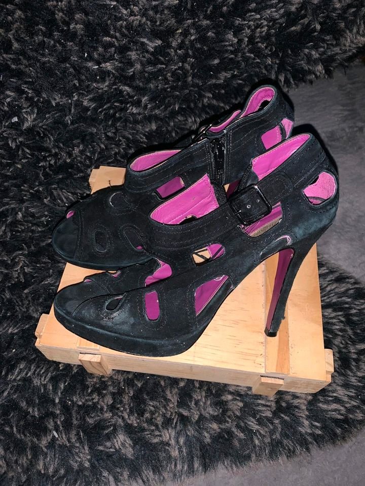 Verkaufe High Heels mit intensivem Duft