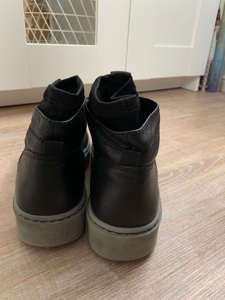 Stiefeletten schwarz