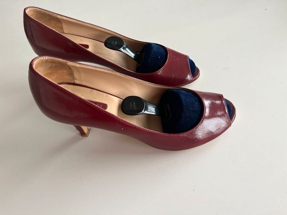 Verlockende Longchamp Lackleder Pumps