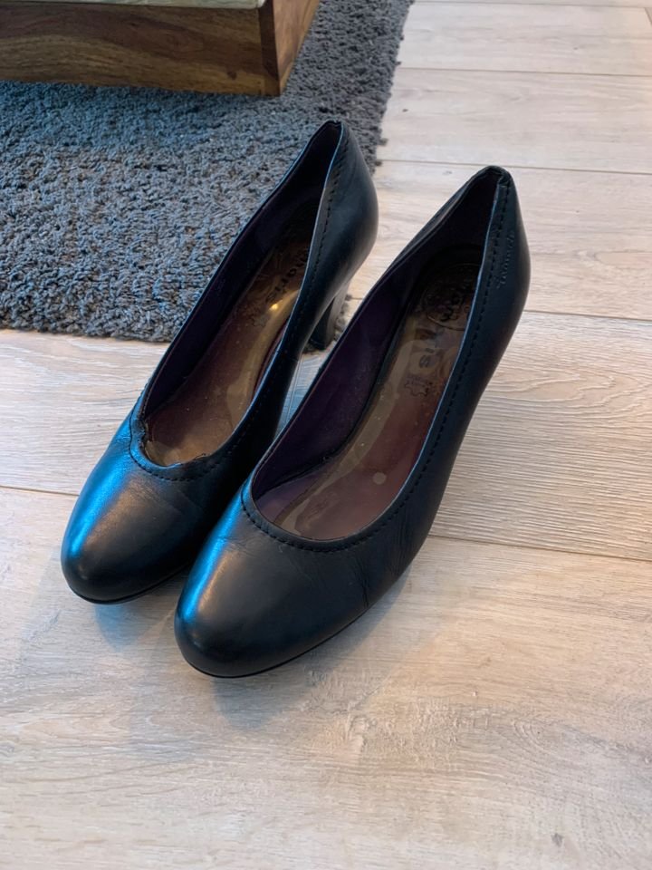 Damen Pumps gern getragen