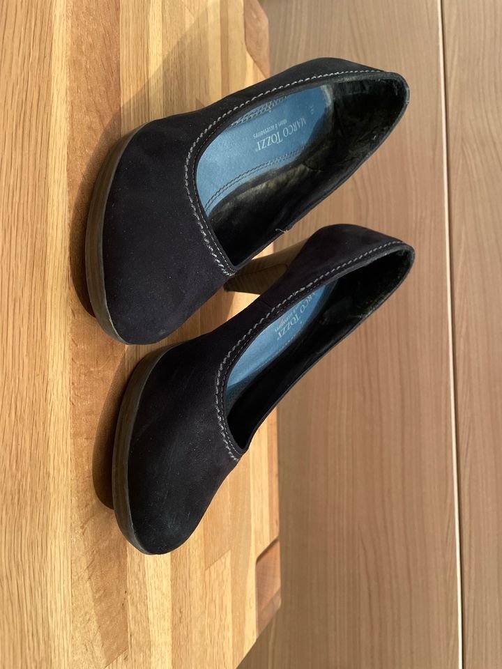 Schwarze Tamaris Pumps
