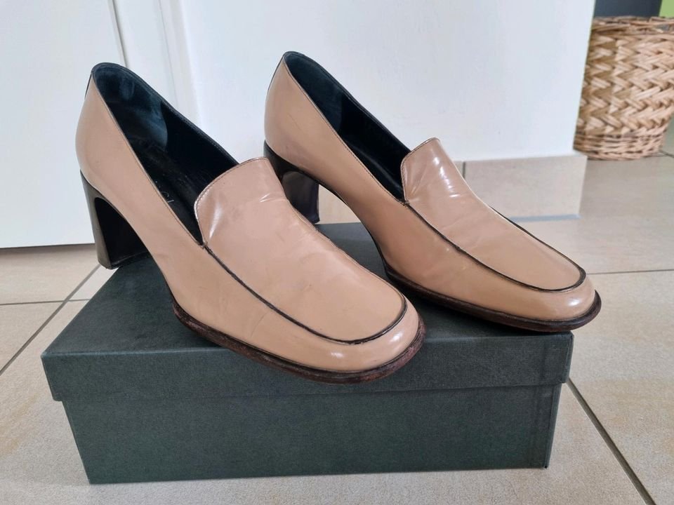 Verkaufe Gucci Schuhe Pumps in nude beige Gr. 38.5