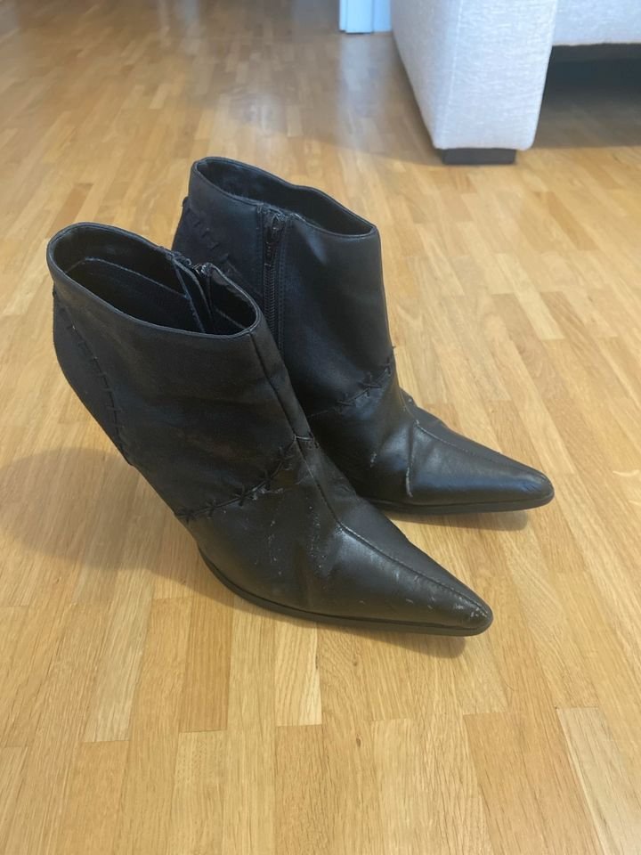 Verführerische Pumps von Lina Tengs in Größe 41