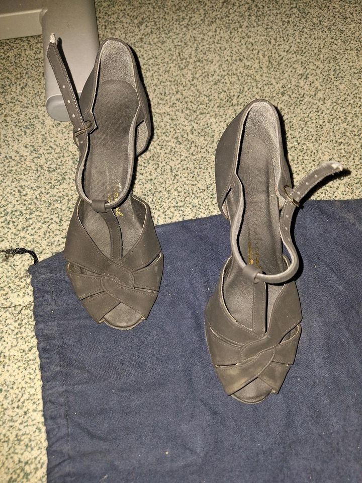 Unwiderstehliche Tanzschuhe Größe 36