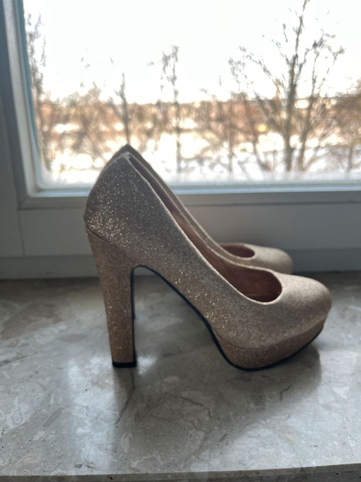 Goldene Glitzer Schuhe, Größe 38