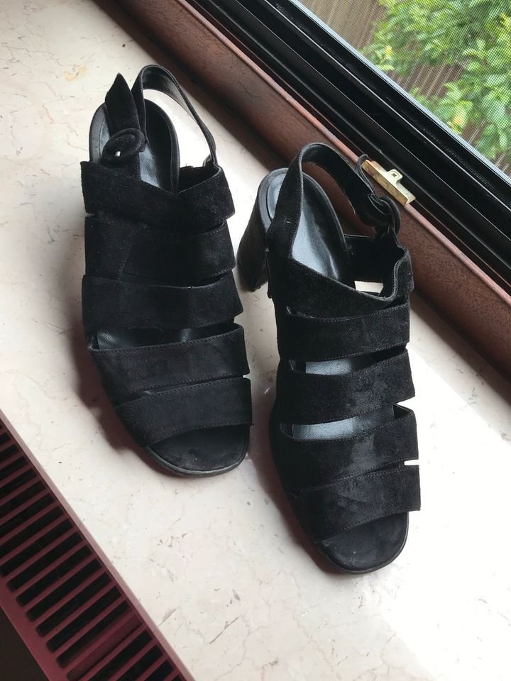 Schicke schwarze Sandalette