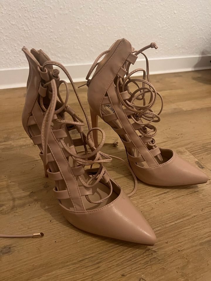High Heels zum Schnüren