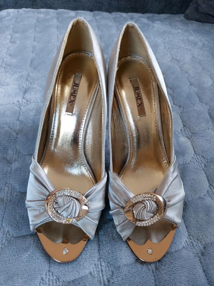 Männliche Begierde geweckt! Damen High Heels Silber Gold Gr. 37