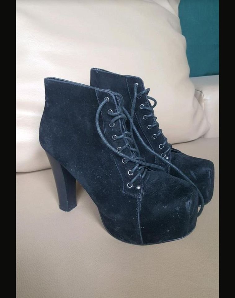 Schwarze Plateau High Heels 40