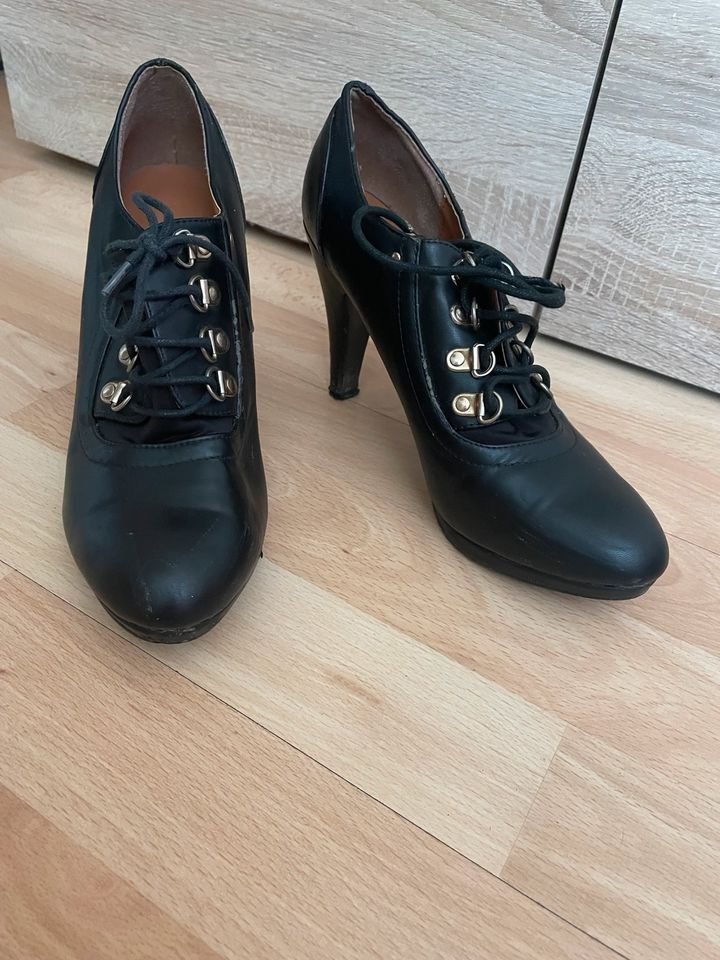 Damen Schuhe 40