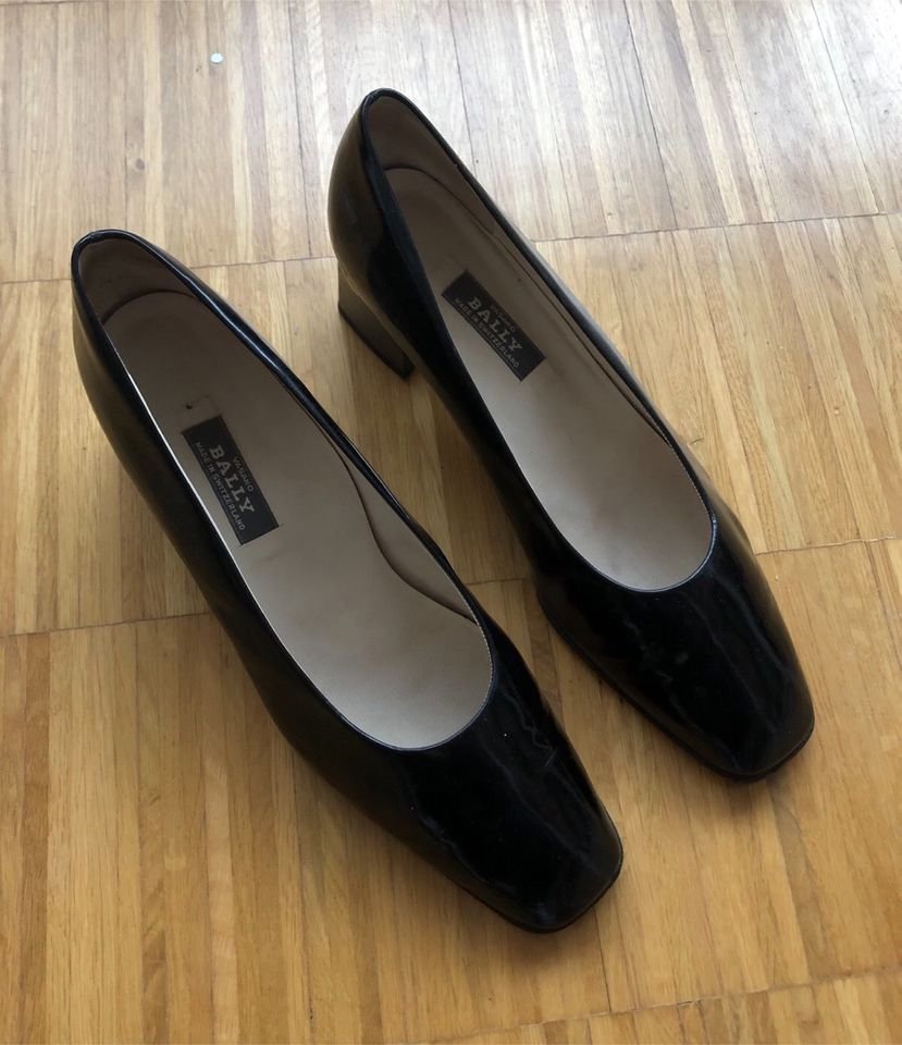 Sinnliche Schuhe von Bally, Gr. 7, kaum benutzt