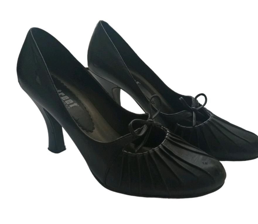 Pumps abzugeben