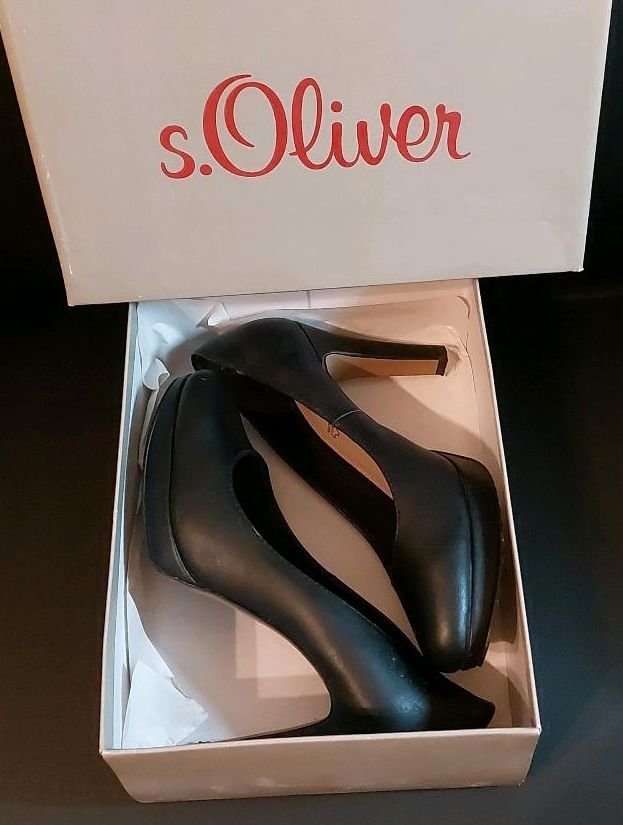 Verkaufe schwarze s.OLIVER High Heels
