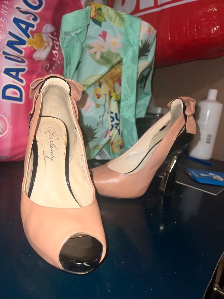 Exklusive Damenschuhe