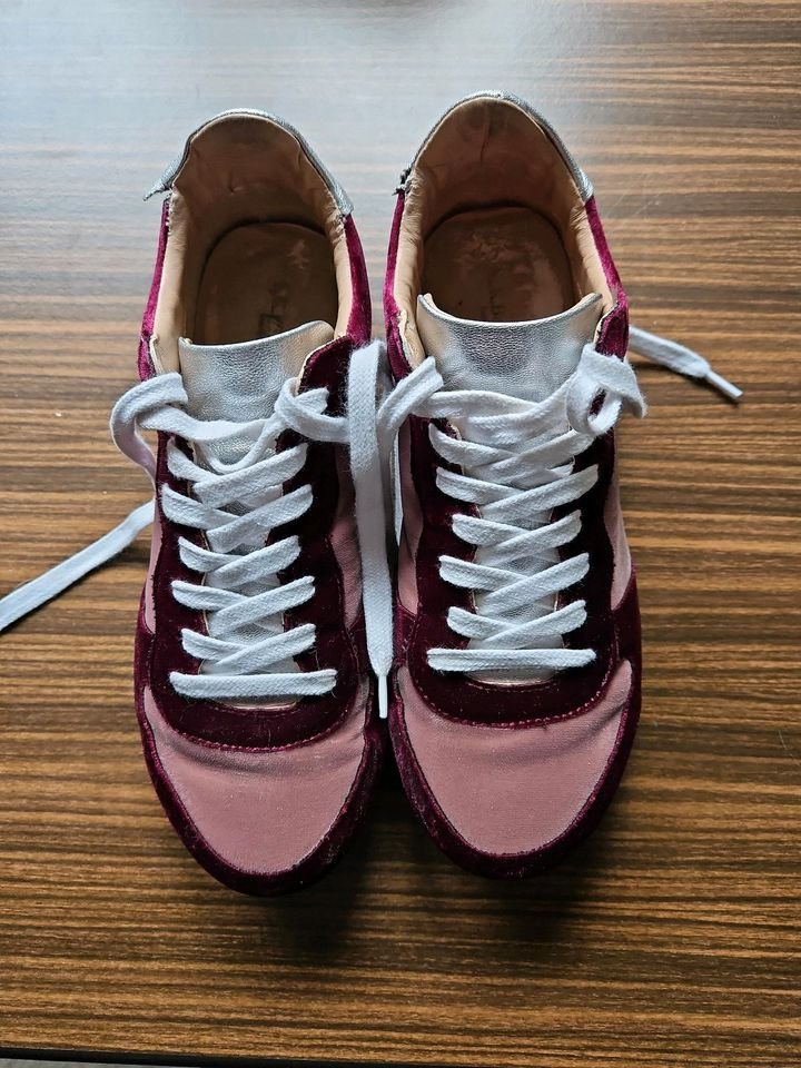 Damenenschuhe mit unwiderstehlichem Duft