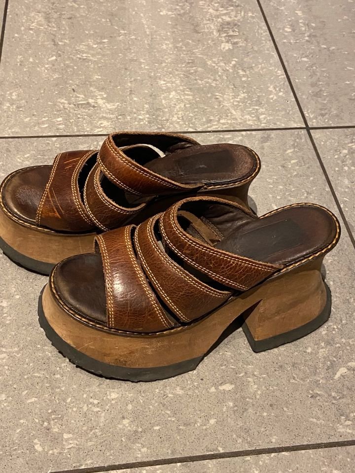 Getragene Plateau Holz Clocks Leder Gr.39