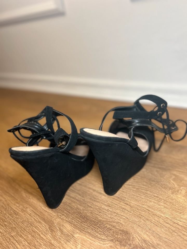 Verlockendes Aroma von Higheels wedges Größe 38