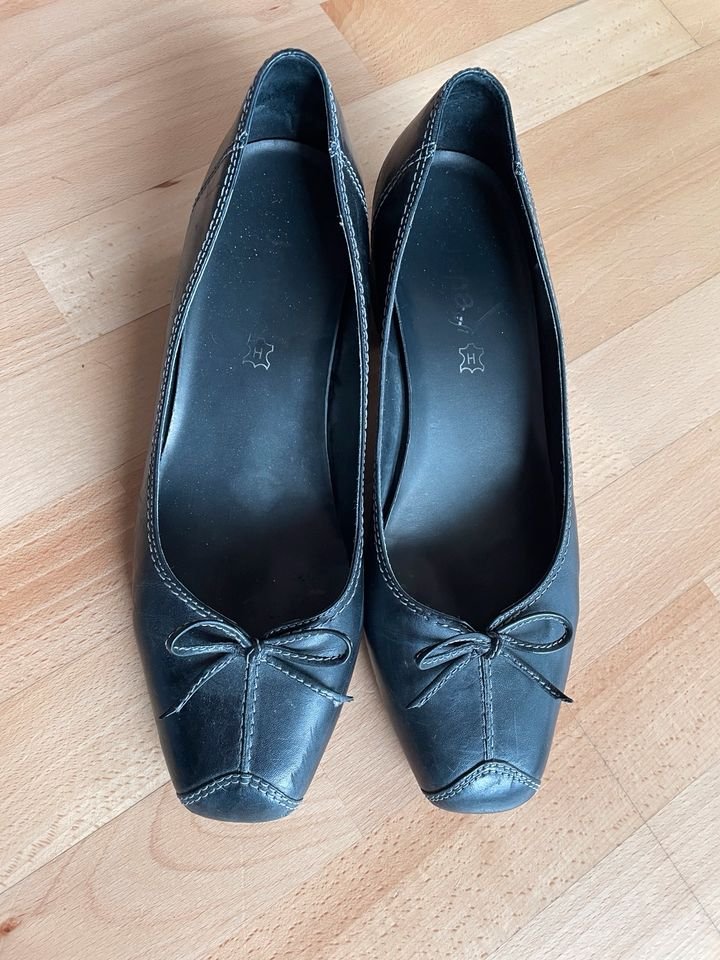 Einzigartige dunkelblaue Damenpumps Größe 7