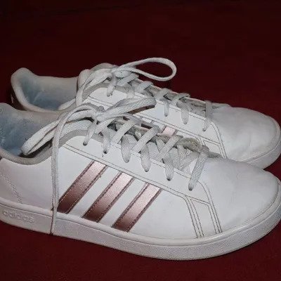 Getragene Adidas Sneaker Gr. 36 weiß/bronze