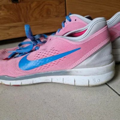 Gr. 42 Nike Free 5.0 Damen Sneaker in Pink