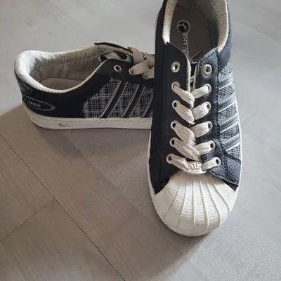 Sneakers schwarz/weiß