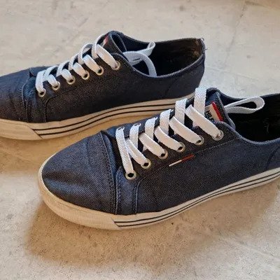 Tommy Hilfiger Damen Sneaker Größe 41 abzugeben
