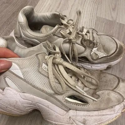 Gebrauchte ADIDAS Falcon Sneaker in Größe 36