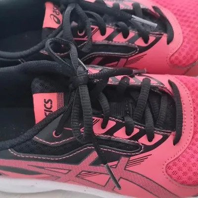 Asics Sneaker in Größe 37,5, für Halle und Schule