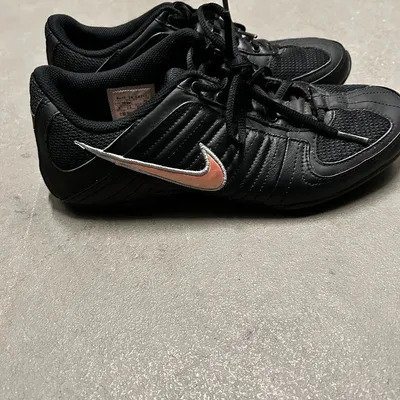 Nike Sneaker gr 39 - Benutzt aber in gutem Zustand