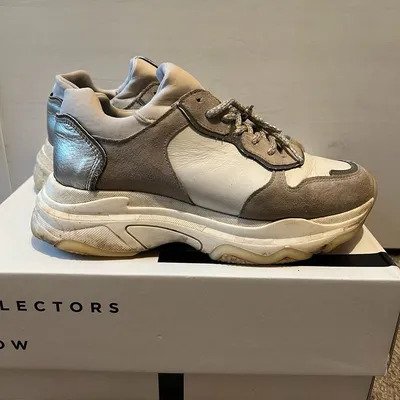 Sneaker von Bronx 37