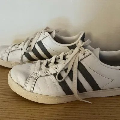 Gebrauchte Adidas Originals Sneaker, weiß mit grauen Streifen