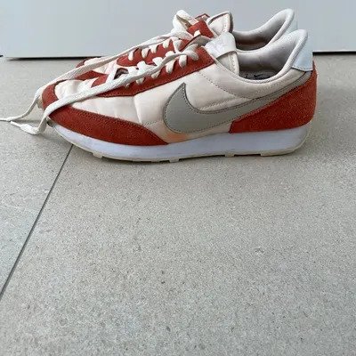 Nike Sneaker Retro Gr. 38 - Verkörpere den einzigartigen Flair