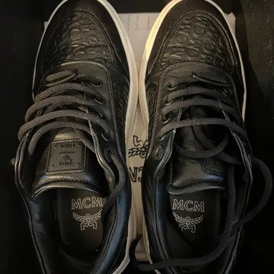 MCM Sneaker zu verkaufen