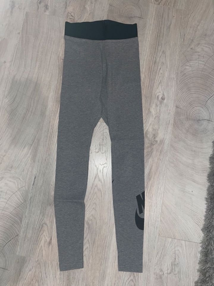 Nike Leggings xs