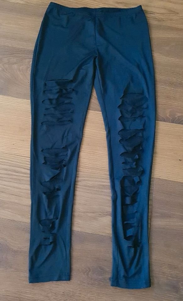 Leggings schwarz Gr. M im Destroyed Look